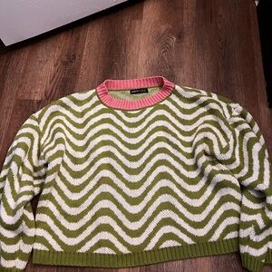 Green and White Wave Pattern Sweater